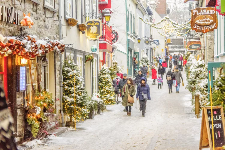 Một con phố trong mùa Giáng sinh tuyệt đẹp tại Canada