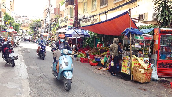 Cá nhân cư trú là những người có nơi ở thường xuyên tại Việt Nam