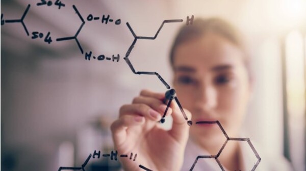 Để trở thành một kỹ sư hóa học giỏi, sinh viên ngoài học tập các môn chuyên ngành thì cũng cần trang bị cho mình các kỹ năng mềm (Nguồn: Internet)