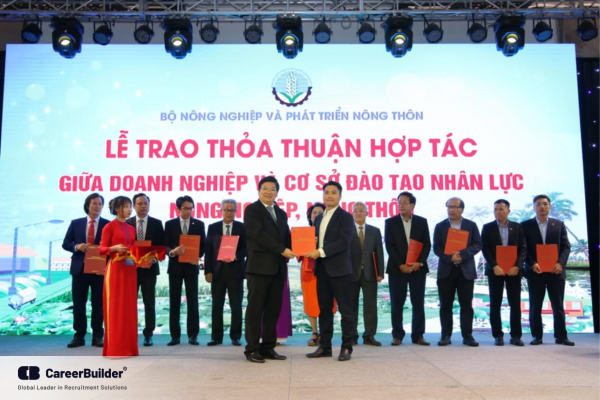 Lễ ký kết hợp tác cổng thông tin việc làm trường Đại học Nông Lâm TP.HCM