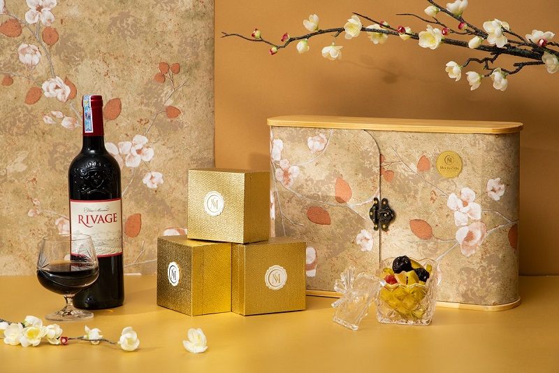 Rượu vang là món quà khá phổ biến trong dịp Tết