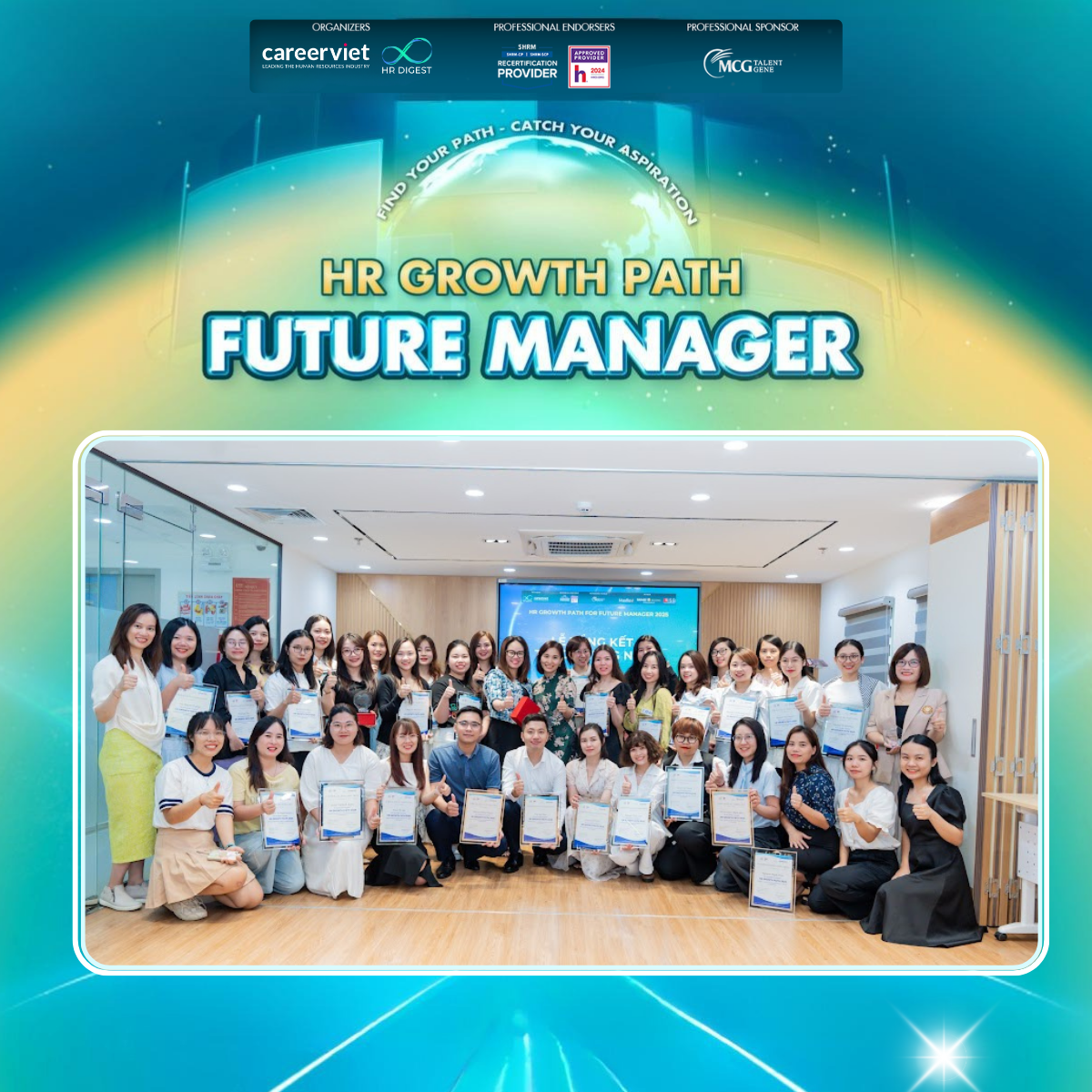 Các học viên hào hứng trong ngày nhận chứng chỉ hoàn thành HR Growth Path 2025 