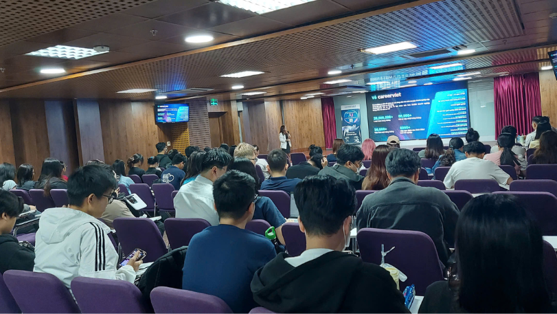 Buổi workshop đã thu hút sự quan tâm của hàng trăm sinh viên Đại học Hoa Sen