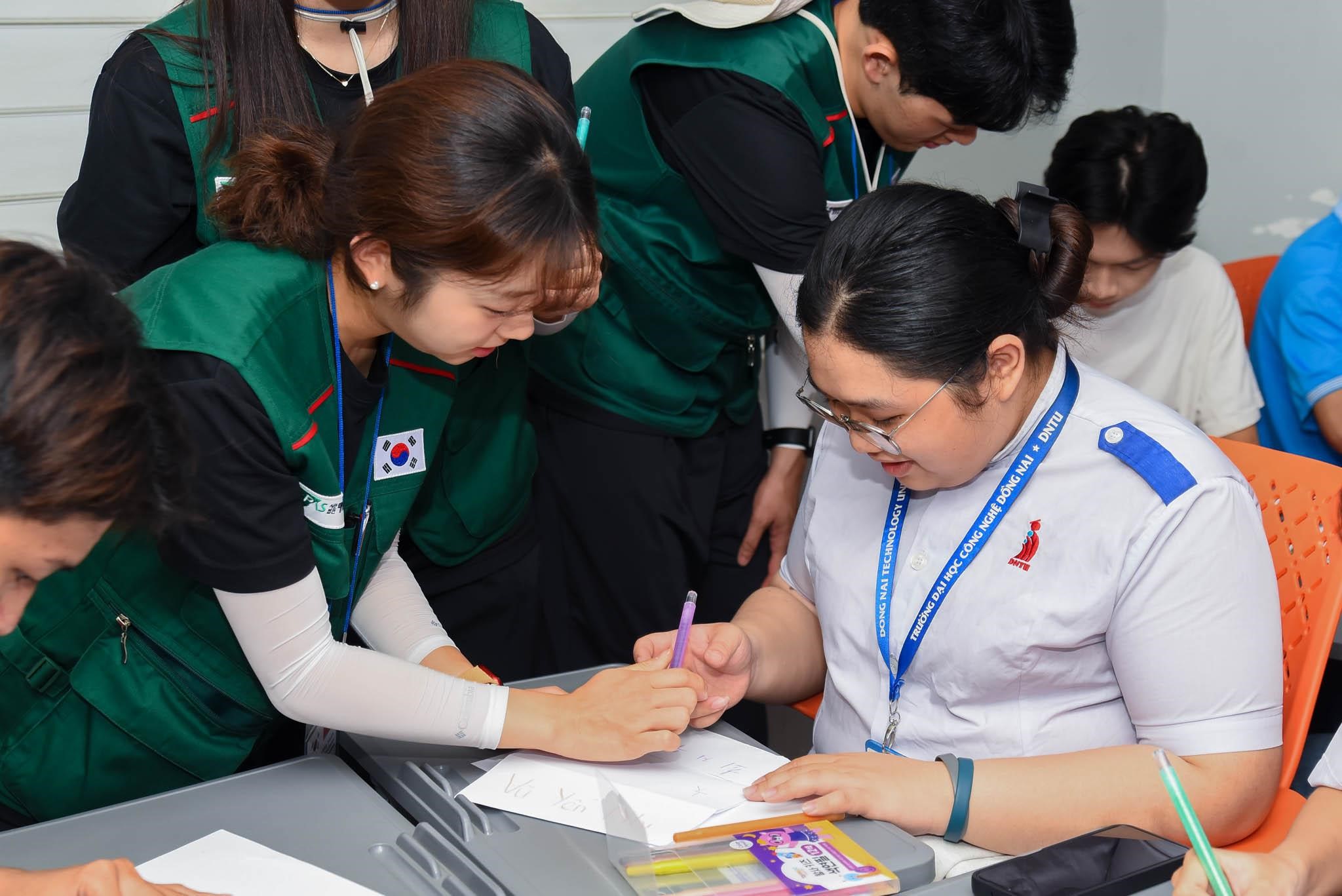 GIAO LƯU VĂN HÓA VIỆT NAM - HÀN QUỐC: NGÀY HỘI CÂU LẠC BỘ ‘DNTU CLUB DAY & PAS TEAM’	