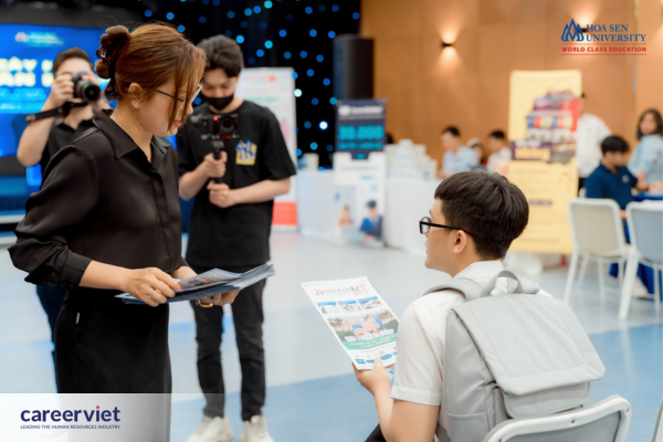 Tuần lễ việc làm – The 1st HSU CareerWeek: Nền tảng vững chắc cho sinh viên Hoa Sen khởi đầu sự nghiệp