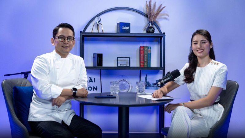 “Công nghệ đã giúp đẩy nhanh quá trình R&D, cho phép Ciel liên tục làm mới thực đơn, giữ chân nhóm khách hàng cao cấp luôn khao khát sự mới lạ.” - Bếp trưởng Lê Việt Hồng (Nguồn: Vietsucess)