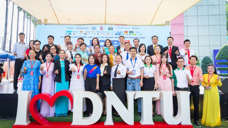 Ngày hội thu hút được nhiều sự quan tâm của sinh viên và doanh nghiệp