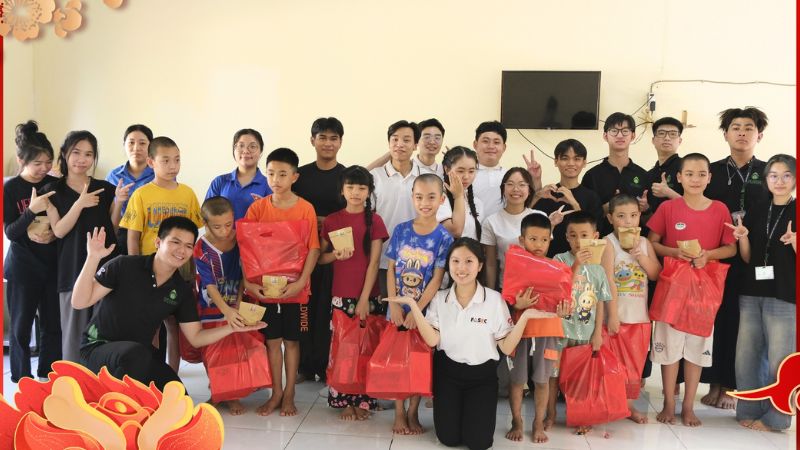 Hoạt động thiện nguyện thu hút sự tham gia và đồng hành của đông đảo sinh viên Trường Đại học Tôn Đức Thắng.