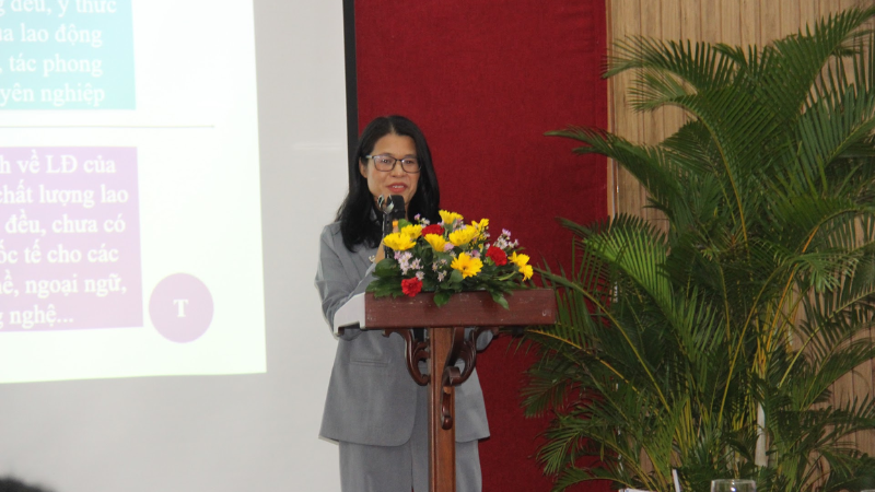 Bà Đặng Thị Thu Hiền