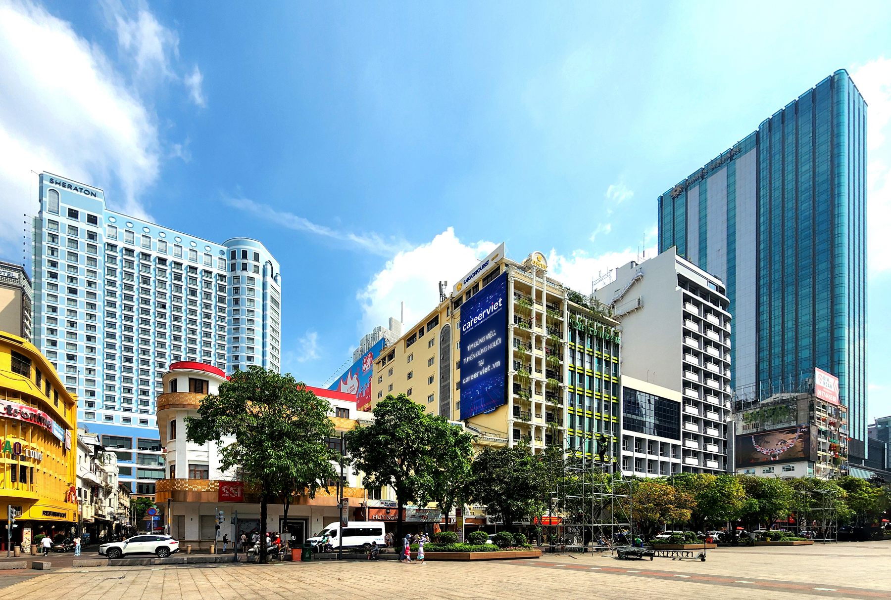 Phố đi bộ Nguyễn Huệ