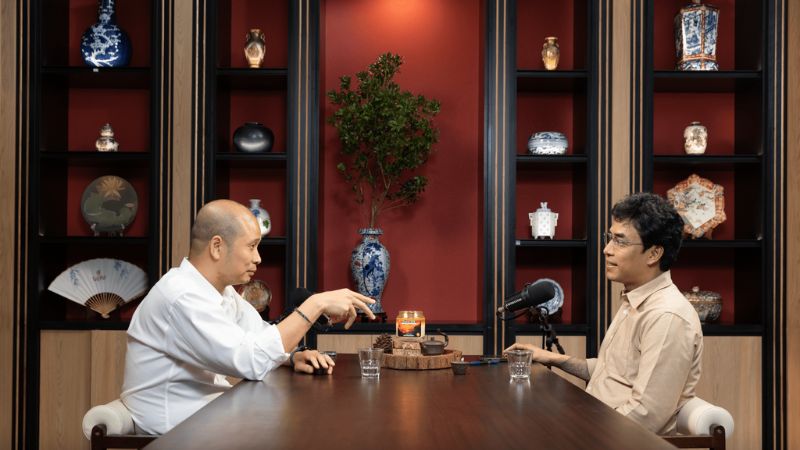 Anh Phạm Huy Phong và Host Quốc Khánh trong chương trình Mindful Leadership, mùa 3 (Nguồn:Vietsuccess)