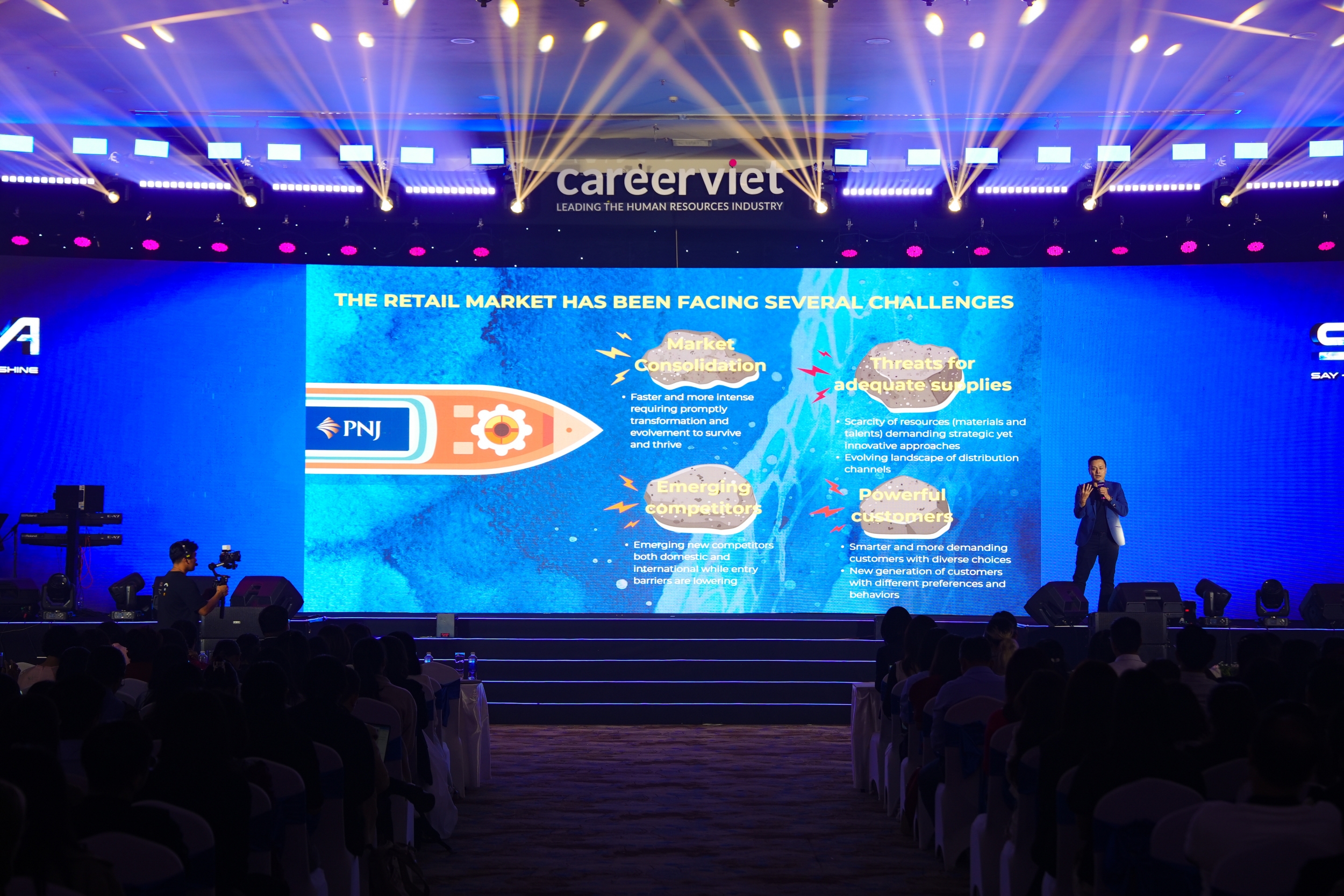 Ông Nguyễn Chí Kiên – Giám đốc cấp cao Nguồn Nhân lực PNJ Group  chia sẻ góc nhìn từ doanh nghiệp