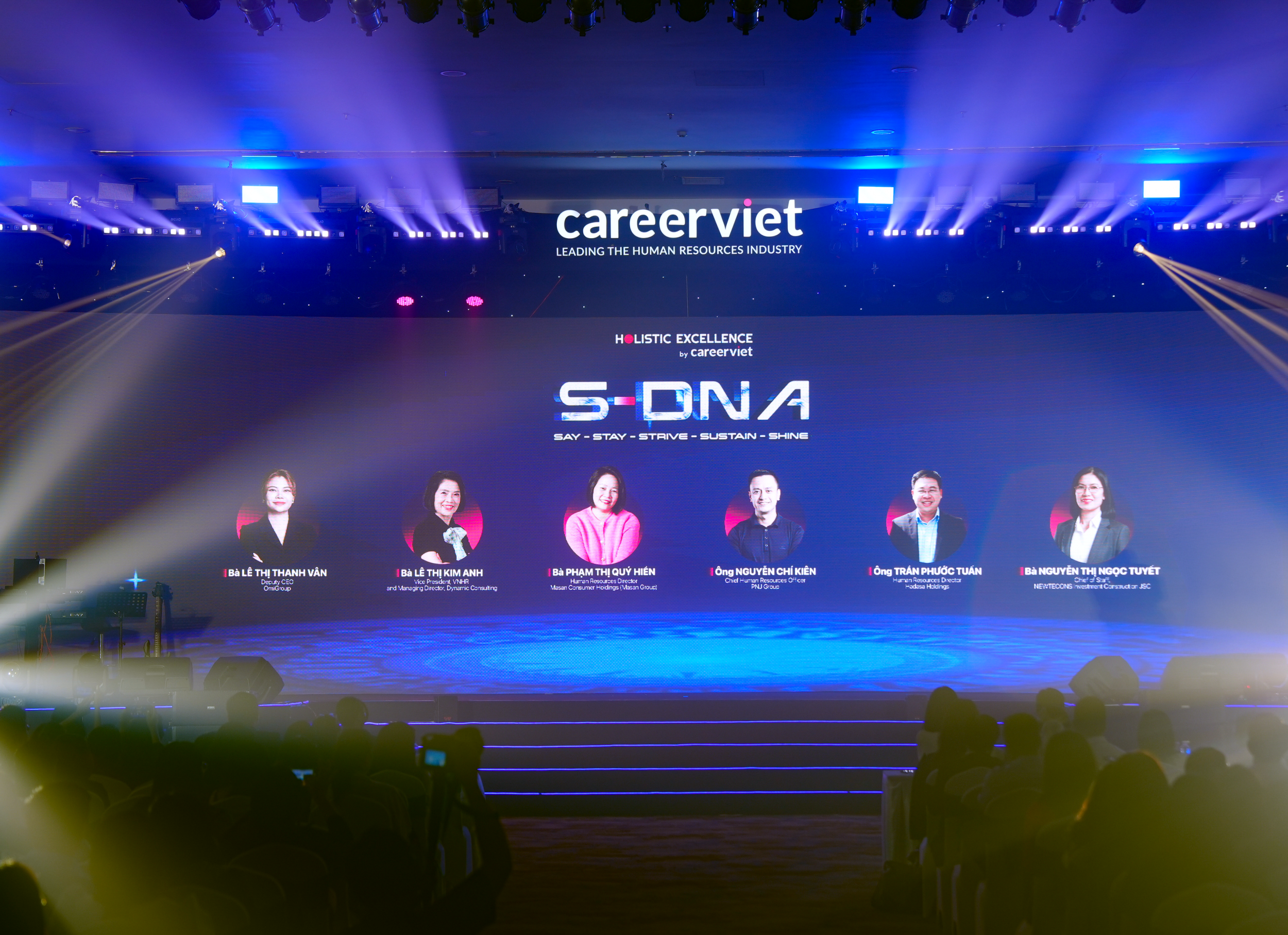 Phiên thảo luận “Đấu trường S-DNA” – Điểm nhấn mới tại  chương trình Holistic Excellence 2025