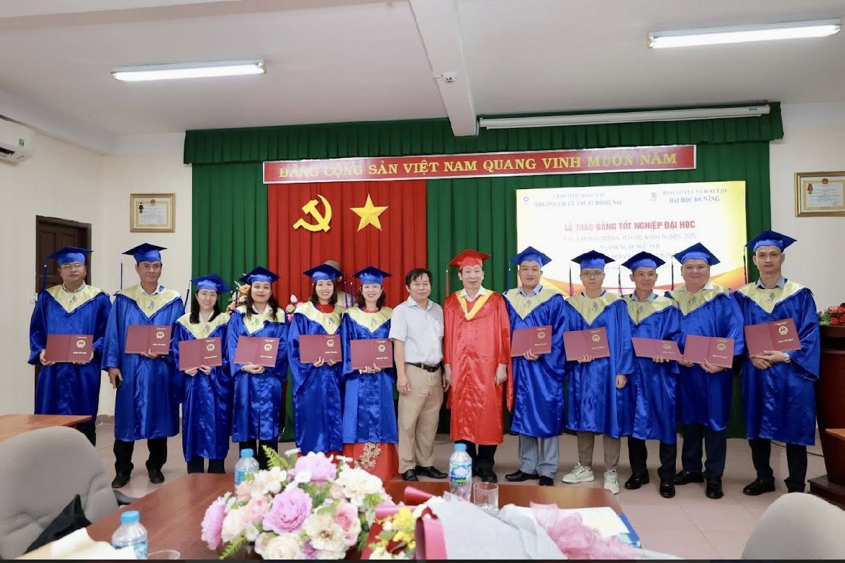 Lễ tốt nghiệp của các tân kỹ sư trong tương lai