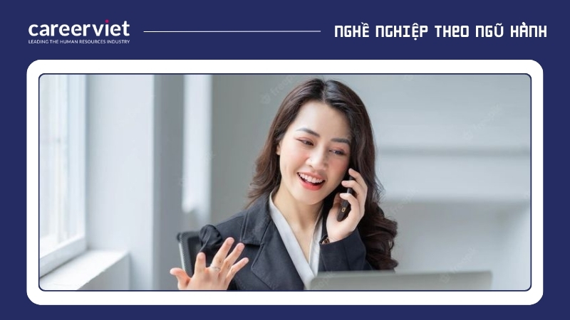 Sự sáng tạo và kỹ năng giao tiếp là đặc trưng của các ngành phù hợp với mệnh Thủy như marketing, truyền thông, thiết kế và bất động sản