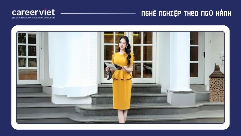 Một chiếc váy vàng pastel giúp nữ mệnh Thổ thêm nữ tính, tự tin và tràn đầy năng lượng.