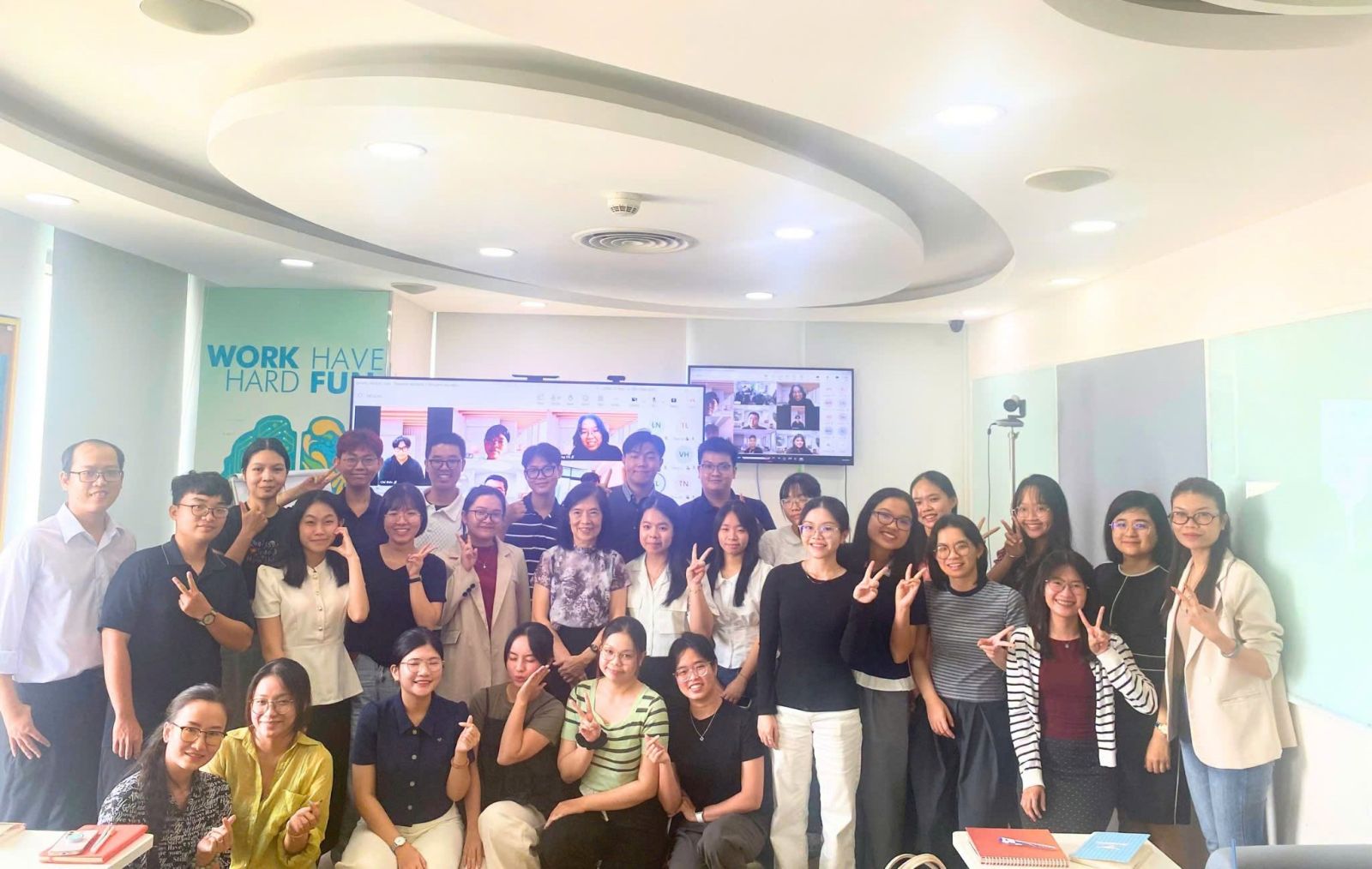Top 30 nhân sự trẻ xuất sắc của chương trình. Nguồn: VNHR HRNext Future Leaders