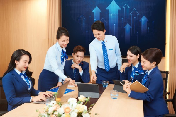 NCB luôn chú trọng vào yếu tố con người trong tổ chức 