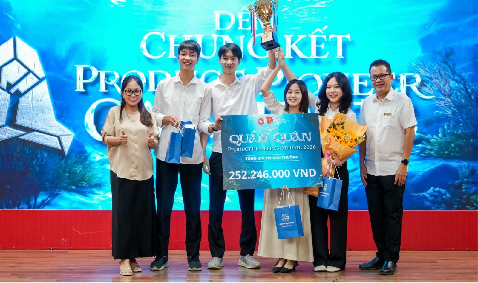 Đội Quán Quân của cuộc thi. Nguồn: Product Pioneer Candidate