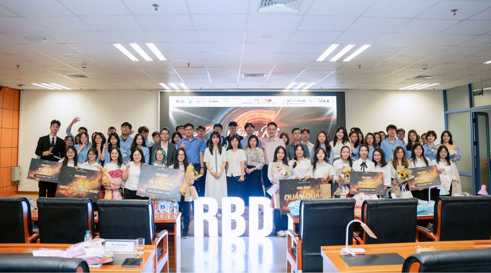 Các đội thi xuất sắc và BTC của RBD 2026. Nguồn: Rocket to Business Development
