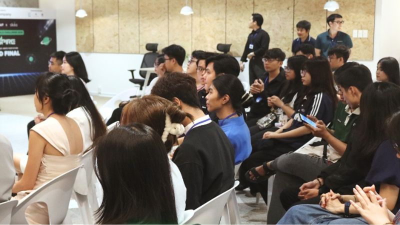 TechSpire 2025 thu hút sự quan tâm của đông đảo sinh viên và cộng đồng công nghệ trẻ.