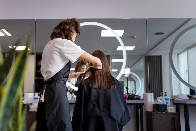 Stylist đi đầu trong việc cập nhật xu hướng thời trang