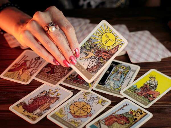 Cách xem bài Tarot