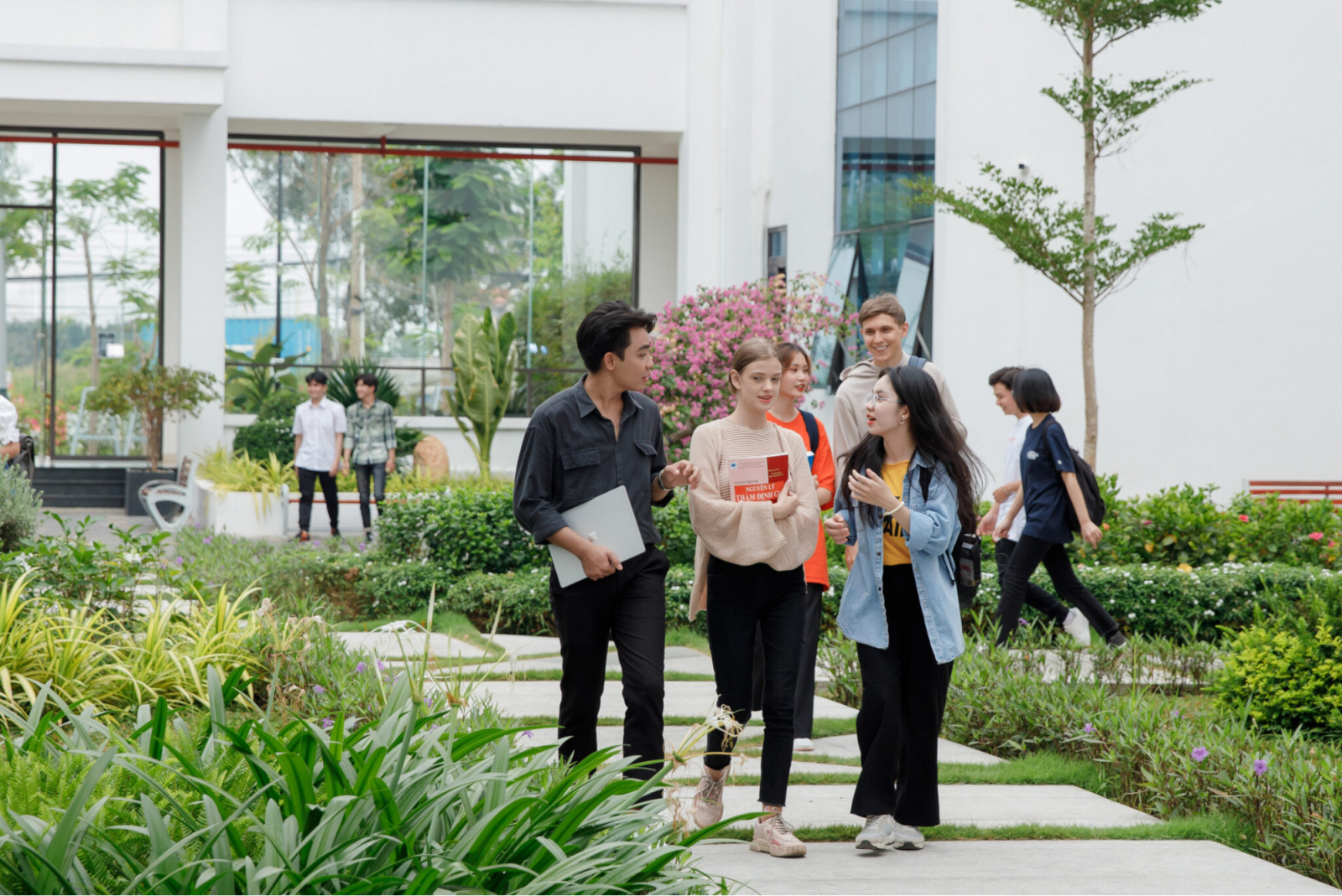 Hình thức xét tuyển UEH
