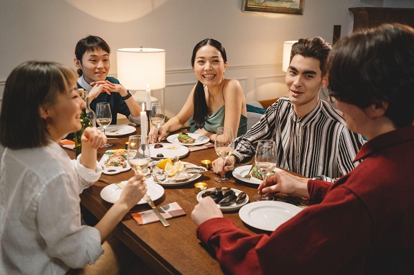 Đừng ngại nếu nhân viên của bạn gắn kết thân thiết