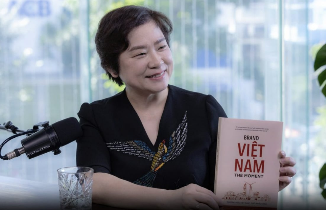 Trần Tuệ Tri và quyển sách chị vừa xuất bản “Thương hiệu Việt Nam – Thời điểm vàng”