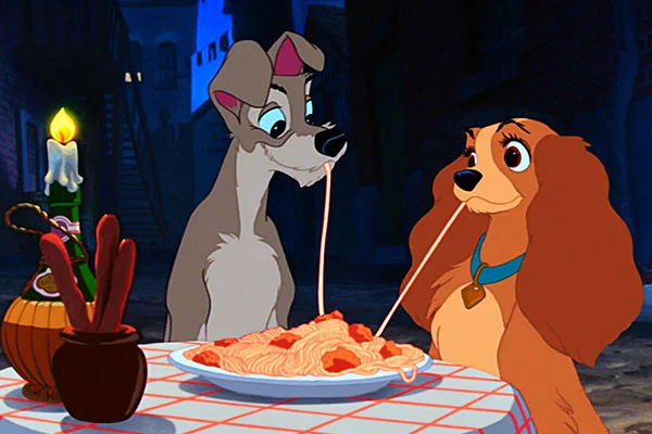 Lady and the Tramp là một bộ phim hoạt hình lãng mạn đáng yêu cho mùa Noel 