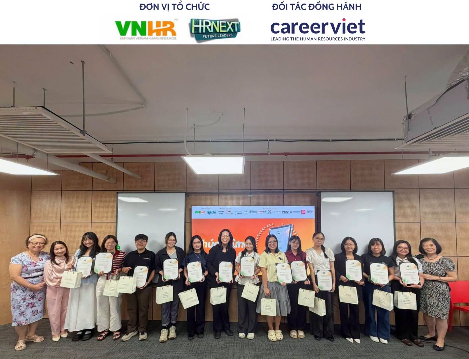 Vinh danh Top 30 & Top 10 HRNEXT 2026
