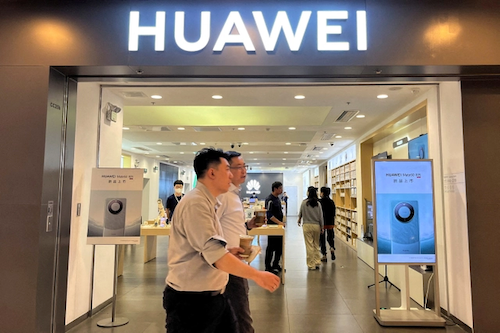 Huawei như "phương hoàng tái sinh", lập kỳ tích xuất thần ở Trung Quốc: Ai nói iPhone 15 mới là nhất?
