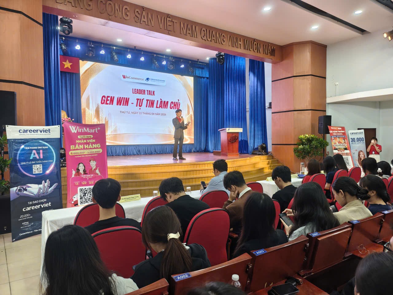 Phần Leader Talk ứng viên được phỏng vấn nhanh trực tiếp. Nguồn: WinCommerce