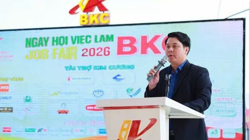 Tiến sĩ Nguyễn Đức Dũng - Phó Hiệu trưởng Trường Cao đẳng Bách khoa Sài Gòn, phát biểu tại buổi lễ.