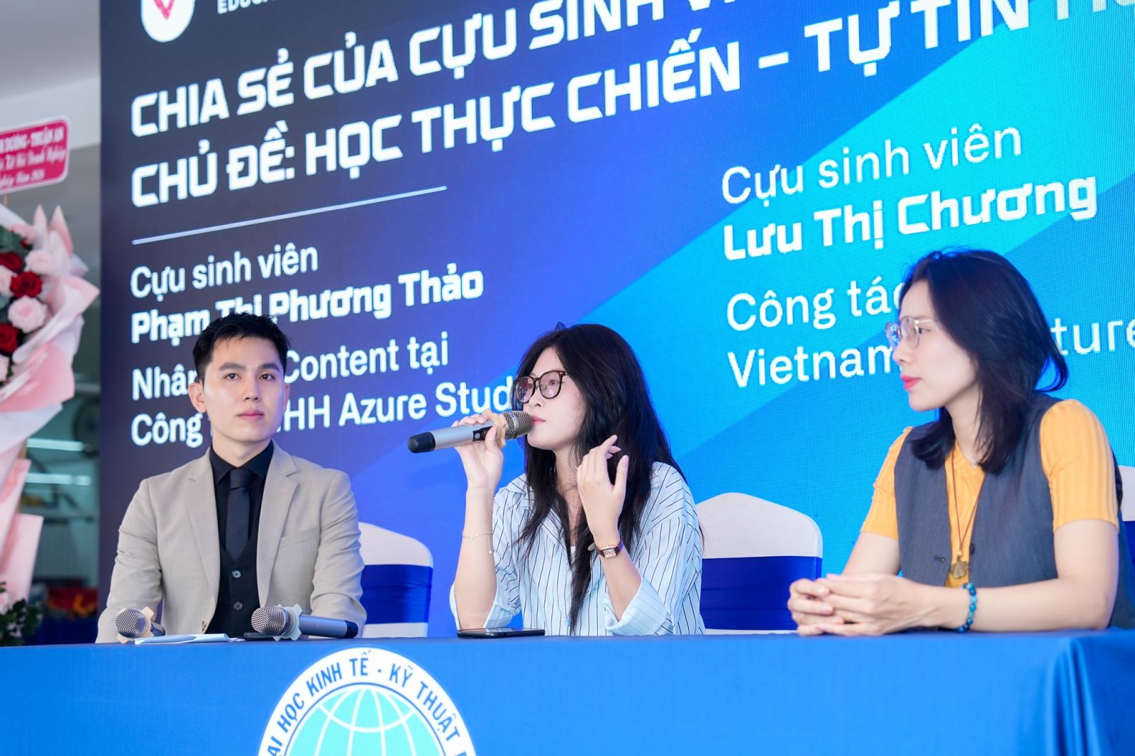 Cựu sinh viên BETU đang chia sẻ những thực chiến. Nguồn: BETU