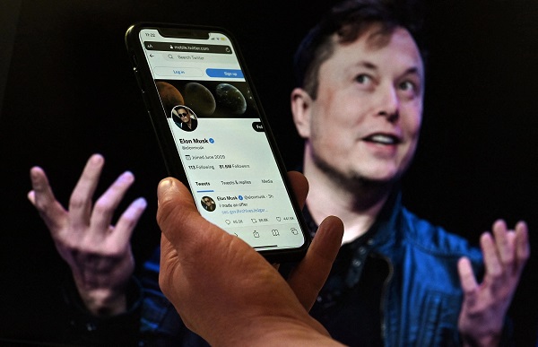Làm thế nào Elon Musk có thể làm hòa với Apple mà vẫn không phải trả tiền hoa hồng 30% trên App Store?