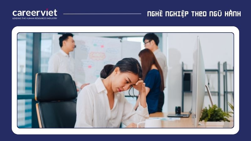 Tránh hoa nào để giữ hòa khí nơi công sở