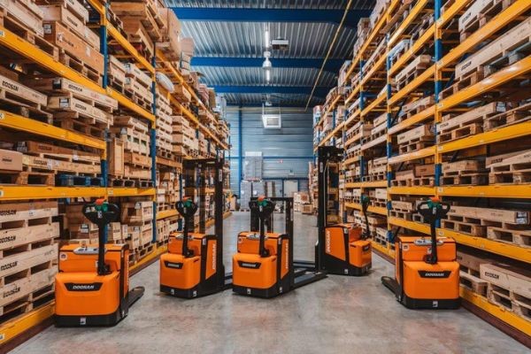 Warehouse Supervisor là gì? Mô tả chi tiết công việc của giám sát kho