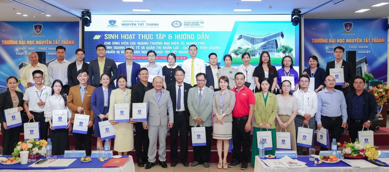 Ngày hội thực tập 2026: Không gian kết nối nghề nghiệp sôi động tại NTTU