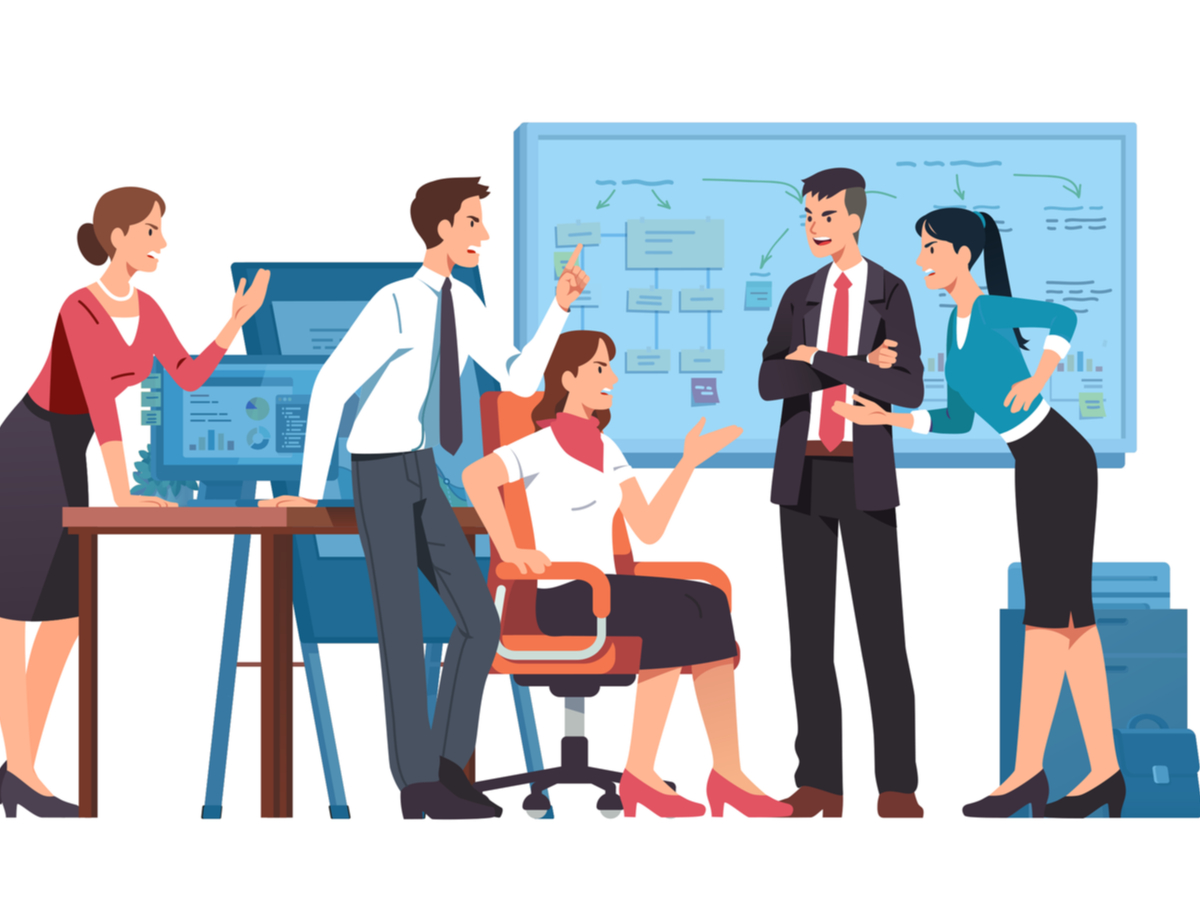 Nhân viên quản lý rủi ro tham gia xây dựng kế hoạch để kiểm soát vấn đề phát sinh (Nguồn: Internet)