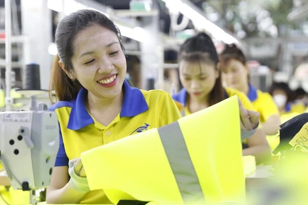 Rà soát lương tối thiểu, tính hướng điều chỉnh lợi nhất với người lao động