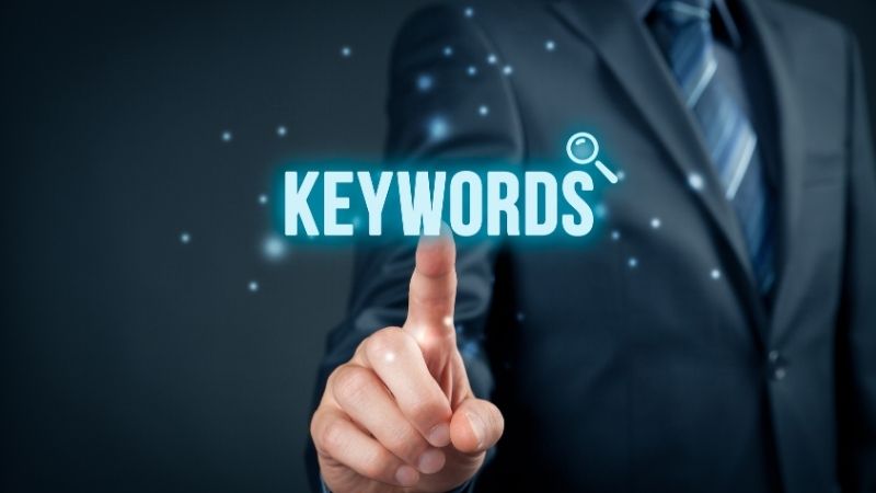 SEO từ khóa là giúp website của bạn hiện trong kết quả tìm kiếm khi người dùng nhập từ khóa