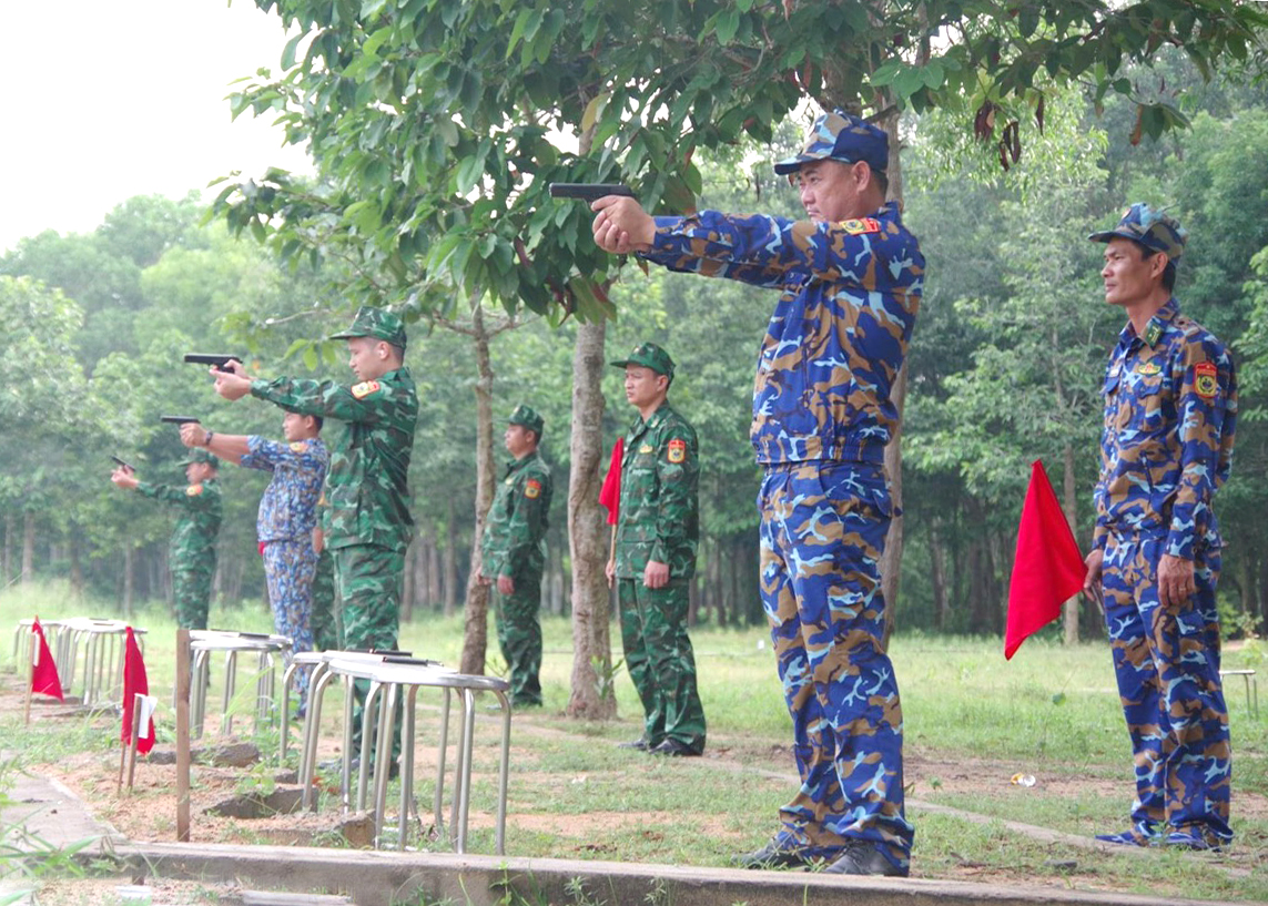 Điểm giống nhau giữa sĩ quan quân đội và quân nhân chuyên nghiệp