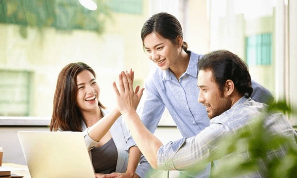 Leader luôn sẵn sàng hỗ trợ, giúp đỡ các thành viên trong quá trình làm việc