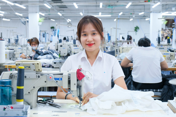 Tiền đóng bảo hiểm 22%, tối thiểu hưởng lương hưu gần 35% là hào phóng