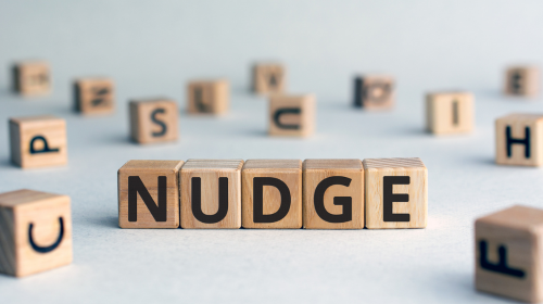 Áp dụng Nudge Theory vào văn hóa 