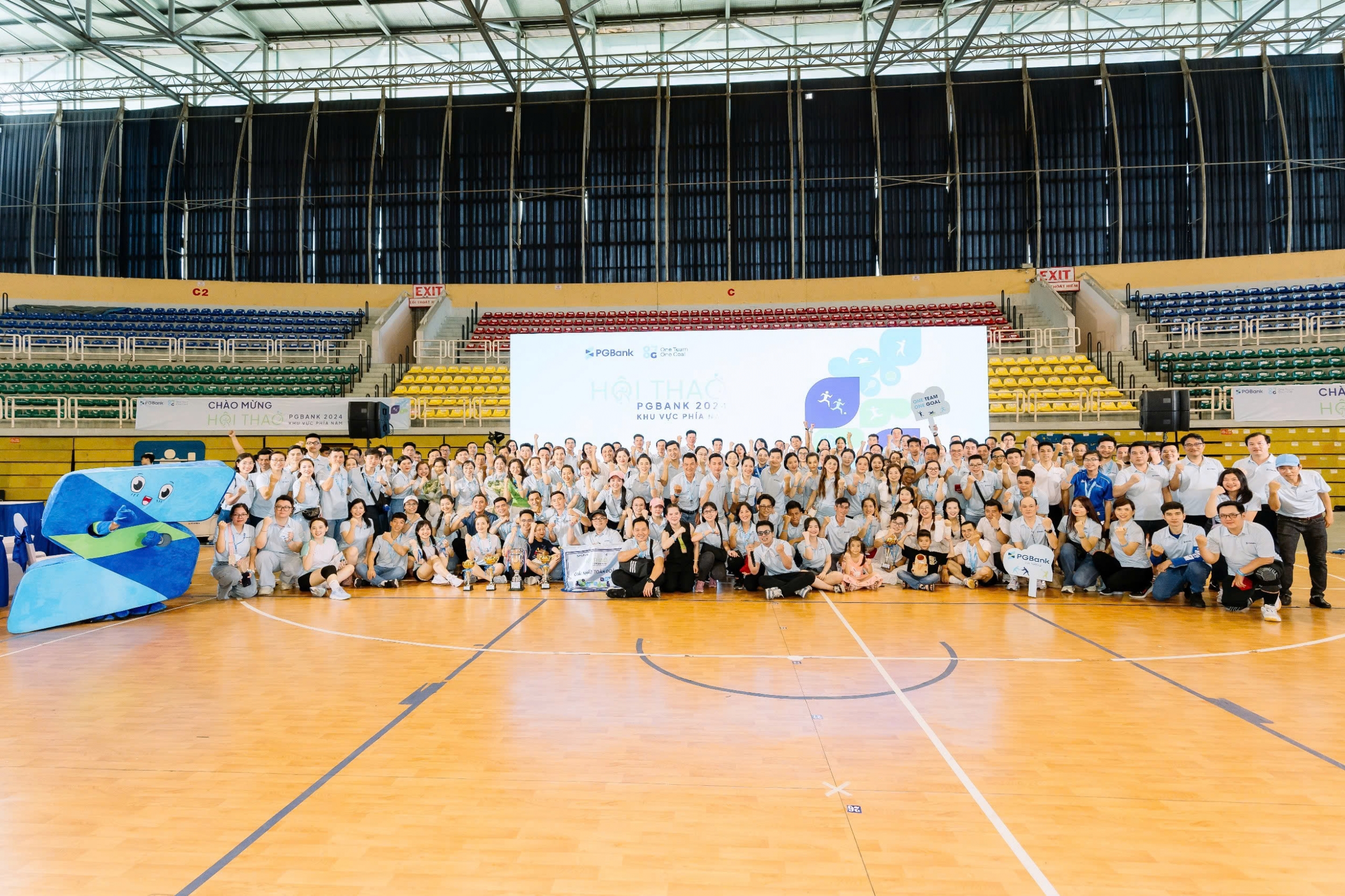 PGBank thường xuyên tổ chức các hoạt động gắn kết tập thể bền chặt hơn