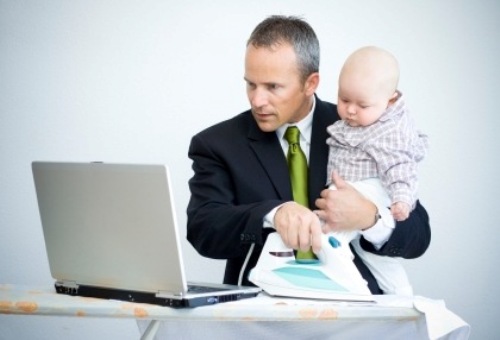 https://images.CareerViet.vn/content/news/20130919/2013_09_18%20-%20working%20dad.jpg