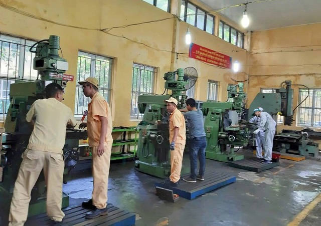 Lao động xuất khẩu về nước: Khó tìm việc làm với mức lương mong muốn | CareerViet.vn